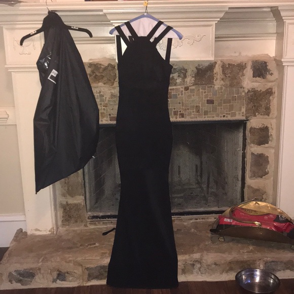 Black Macy’s prom dress - Picture 4 of 8